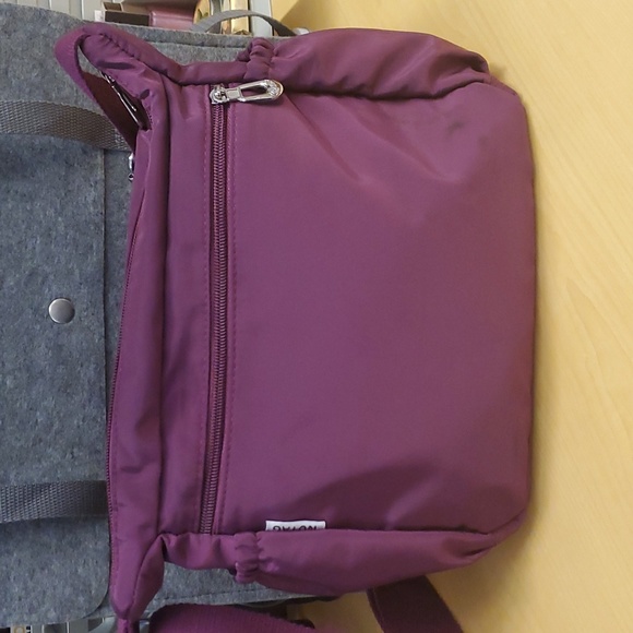 Crossbody 🥳 - Picture 2 of 10